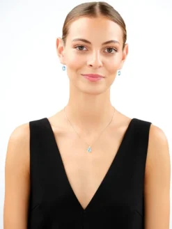 Złota zawieszka z kryształem syntetycznym