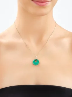 Złota zawieszka z malachitem i cyrkoniami