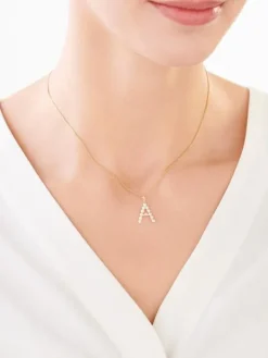 Złota zawieszka z perłami -  litera A