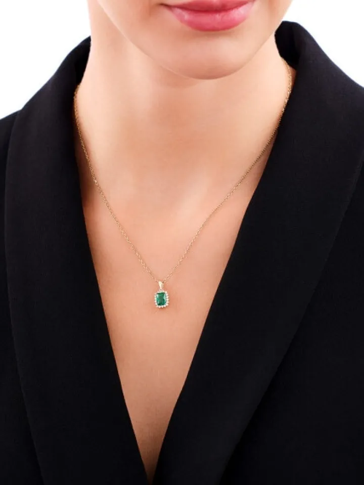 Złota zawieszka ze szmaragdem syntetycznym i cyrkoniami