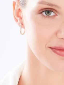 Złote kolczyki elastyczne