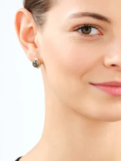 Złote kolczyki z korundami syntetycznymi i cyrkoniami