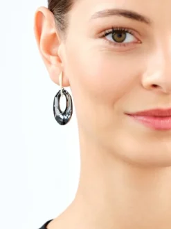 Złote kolczyki z kryształami syntetycznymi