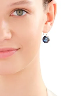 Złote kolczyki z kryształami syntetycznymi