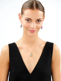 Złote kolczyki z kryształami syntetycznymi