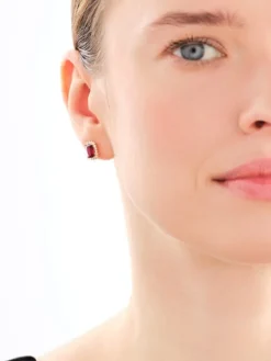 Złote kolczyki z rubinami syntetycznymi i cyrkoniami