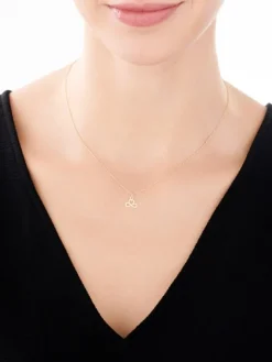 Złoty naszyjnik - joga