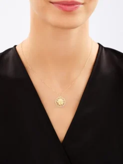 Złoty naszyjnik - kwiat