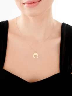 Złoty naszyjnik, ankier - twarz