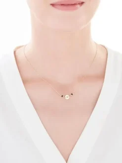 Złoty naszyjnik z cyrkoniami, ankier - koło, litera K