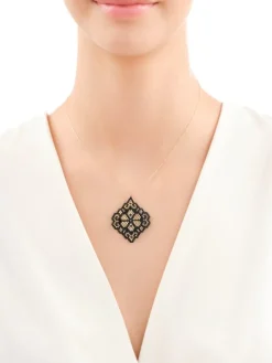 Złoty naszyjnik z koralikami - rozeta