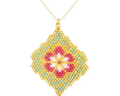 Złoty naszyjnik z koralikami - kwiat