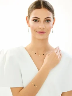 Złoty naszyjnik z onyksami syntetycznymi - motyle