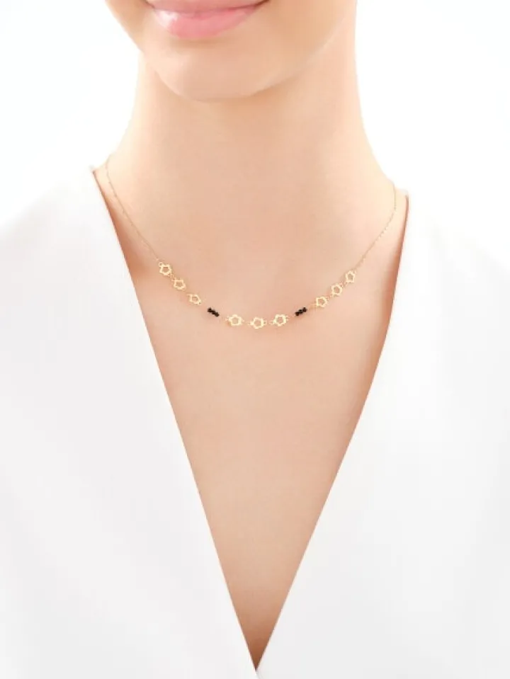 Złoty naszyjnik z onyksami syntetycznymi, ankier - kwiaty