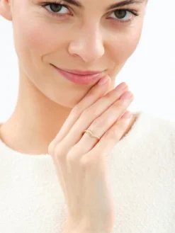 Złoty pierścionek - liść