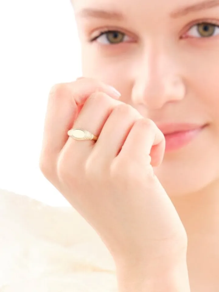 Złoty pierścionek - sygnet