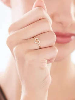 Złoty pierścionek z cyrkoniami - serce