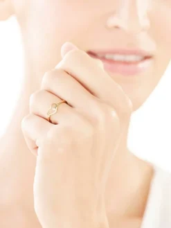 Złoty pierścionek z cyrkonią - serce