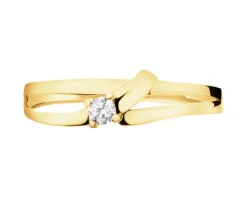 Złoty pierścionek z cyrkonią