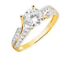 Złoty pierścionek z cyrkoniami