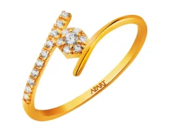 Złoty pierścionek z cyrkoniami