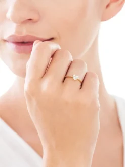 Złoty pierścionek z cyrkonią - serce