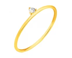 Złoty pierścionek z cyrkonią