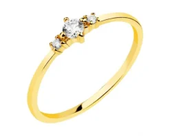 Złoty pierścionek z cyrkoniami