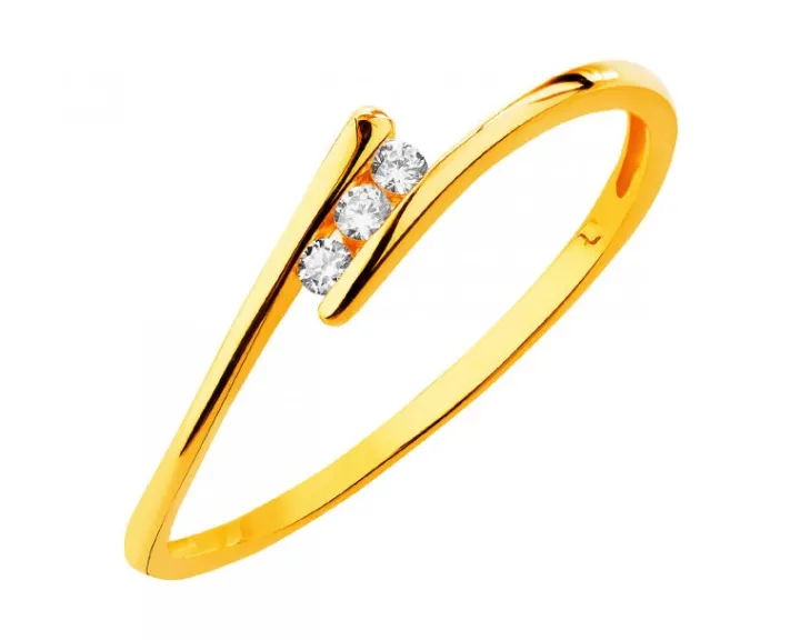 Złoty pierścionek z cyrkoniami