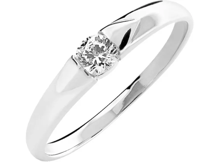 Złoty pierścionek z cyrkonią