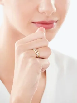 Złoty pierścionek z cyrkoniami