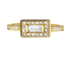 Złoty pierścionek z cyrkoniami