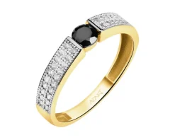 Złoty pierścionek z cyrkoniami