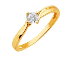 Złoty pierścionek z cyrkonią
