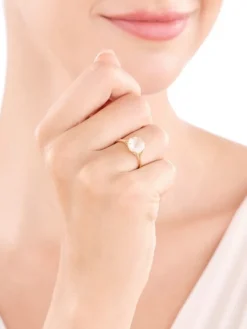 Złoty pierścionek z kwarcem